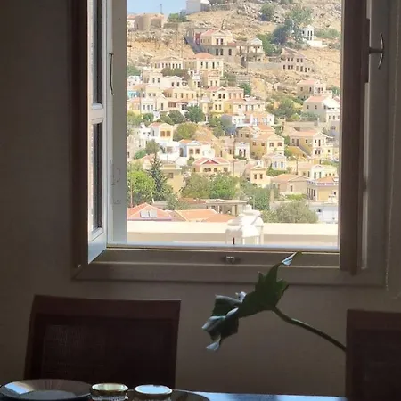 Mansion House With Terrace And Fantastic View! Apartamento Symi