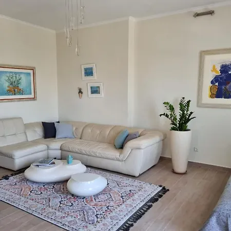 Mansion House With Terrace And Fantastic View! Apartamento *
